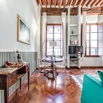 Hostly-suite Magnifica Al Borgo-central Elegance Pisa
