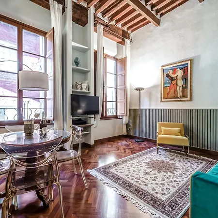 Hostly-suite Magnifica Al Borgo-central Elegance *