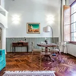 Hostly-suite Magnifica Al Borgo-central Elegance Appartement *