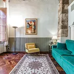 Hostly-suite Magnifica Al Borgo-central Elegance Appartement *