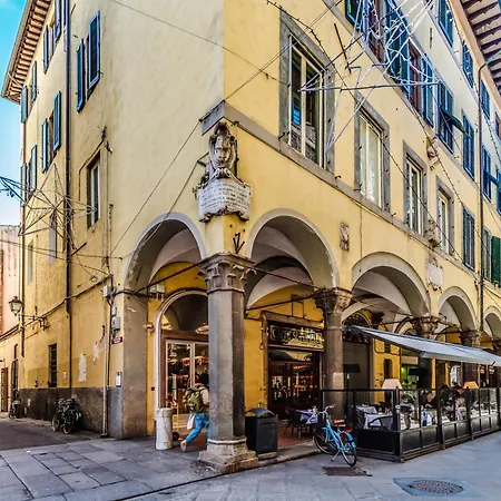 Appartement Hostly-suite Magnifica Al Borgo-central Elegance